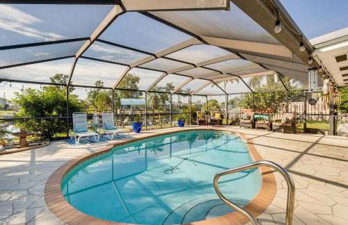 Port Charlotte Paradise with Private Outdoor Oasis! - Foto 1