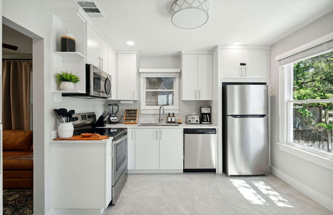 3 Separate Homes Walkable to Soco - Foto 17