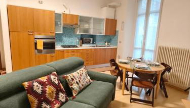 Milano Center Apartment in Shopping and living Area with AC, Wifi, steps from M1 and Airport and Fiera Milano link - Foto 4