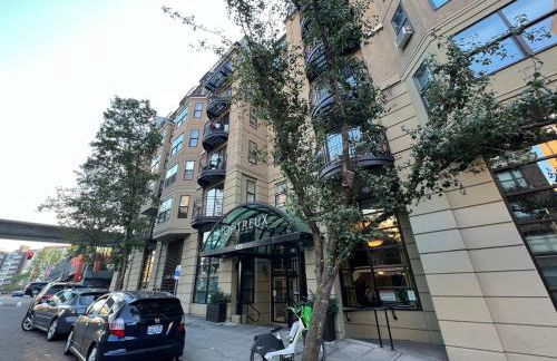 Cozy Downtown Condo Retreat with Space Needle View - Foto 35