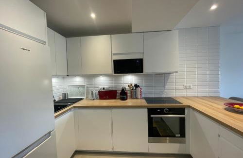 VUE SUR MER - Magnifique appartement tout confort - Terrasse et parking privé - Foto 12