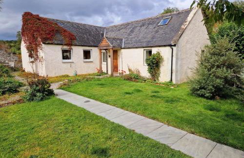 Highland River Cottage with Hot Tub - Foto 31