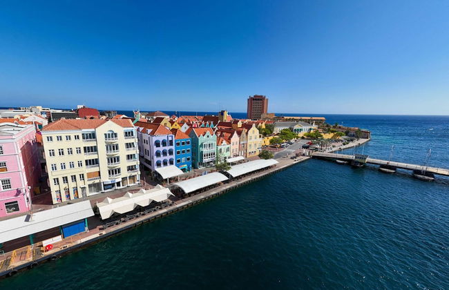 Historic Heartbeat 2BR Townhouse in Central Bliss - Foto 20