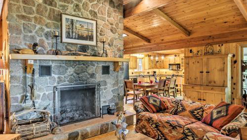 Rustic Cozy Cabin on Island Lake with Fire Pit, Dock - Foto 3