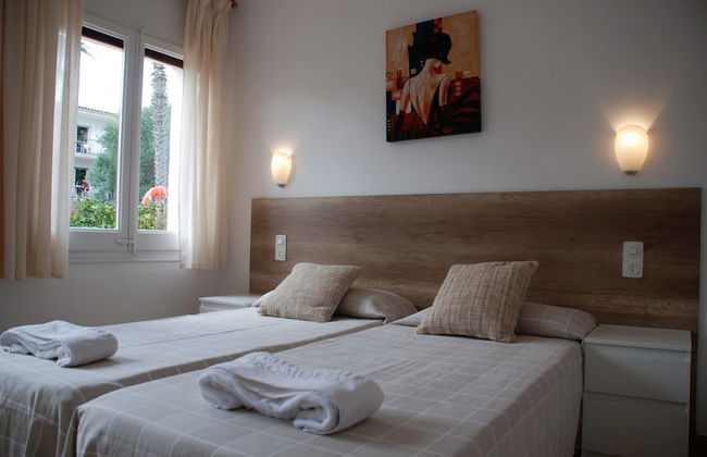 Apartaments Margarita Sabina Pinell - Photo 9