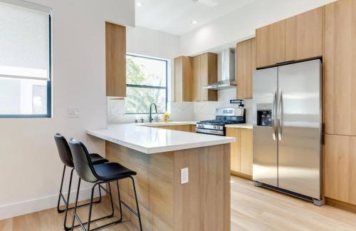 Modern Luxe Retreat 3-Bedroom #3 - Photo 9