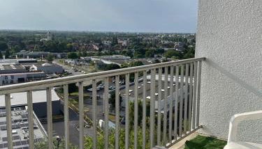 En hauteur, au pied du métro & 7mn du centre Lille - Foto 5