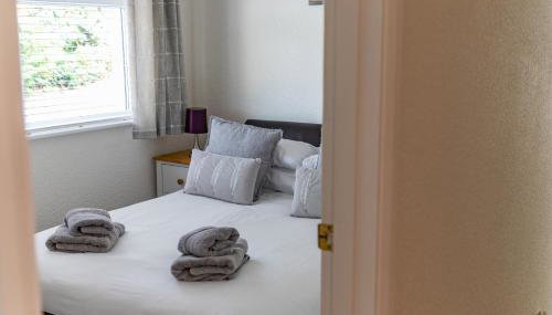 2 Chatsworth Riverscape Apartments - Peaceful apartment in great location with free parking overlooking the Gannel just a short walk from Newquays incredible beaches and local amenities - Foto 3