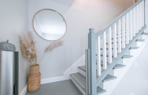 5 Bedroom House Cheerful Bungalow with AC Pet Friendly - Foto 30