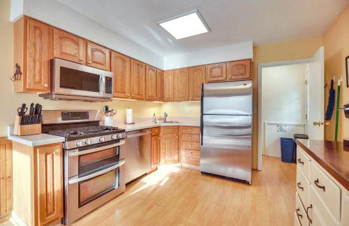 1 Mi to Sugarbush Resort Dog-Friendly Home! - Foto 8