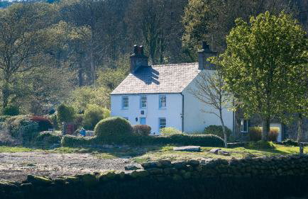 Min y Mor Menai - Foto 1