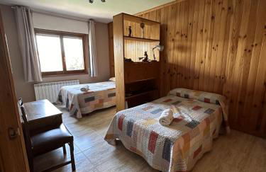 Amplio y Comodo Chalet en Zaragoza con pistas de tenis - Foto 17