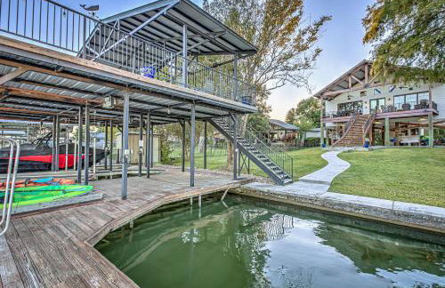 Immaculate Waterfront Family Home for 16 w Private Dock - Foto 106