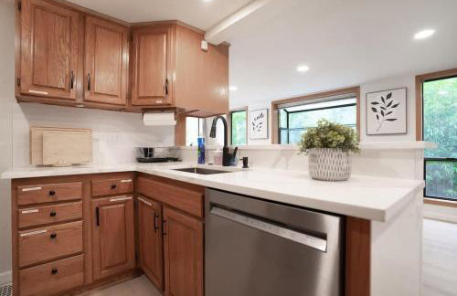 Burien's 3-BR Middle Unit Retreat with Deck BBQ - Foto 14