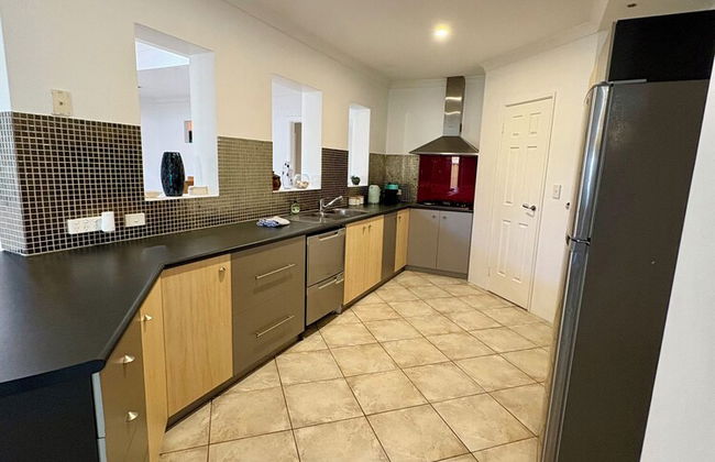 Seacrest Luxurious Holiday Home - Foto 7