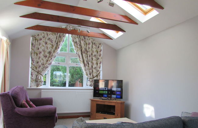 Spacious Detached Bungalow With Ample Parking - Foto 46