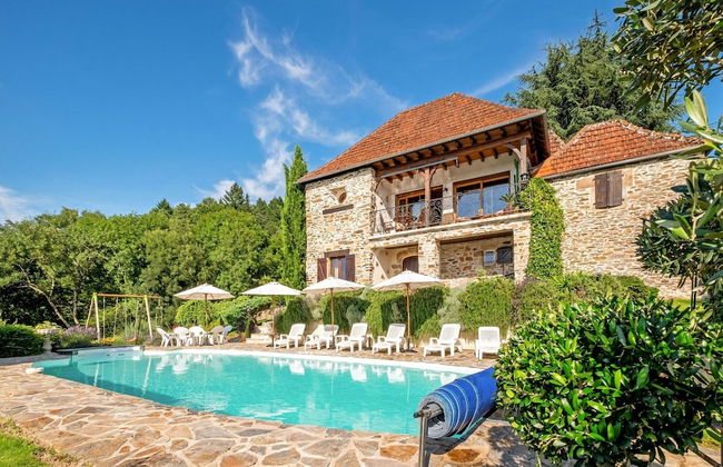 Stone House With Pool and Garden - Photo 19