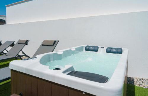 Villa Lola, with jacuzzi and private swimming pool - Photo 2
