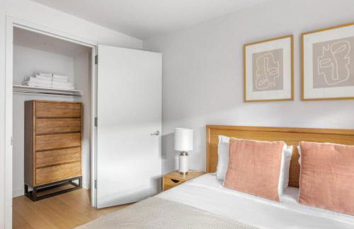 LES 1br w gym doorman wd nr park NYC-1314 - Foto 11