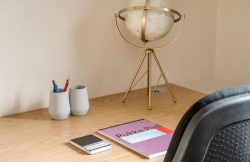 Stylish & spacious 3 bedroom entire house in Lisburn with parking - Foto 25