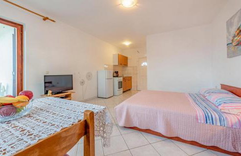 Stunning Apartment In Kustici With House Sea View - Foto 5