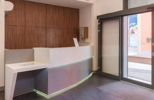 The Vizion serviced apartments from Pincott Properties - free parking, private balcony, and WiFi - Photo 50