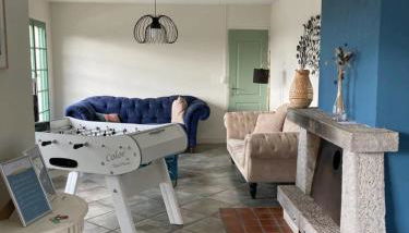 Villa des Suisses with Jacuzzi & View of Lake des Settons - Foto 5