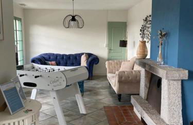 Villa des Suisses with Jacuzzi & View of Lake des Settons - Foto 5