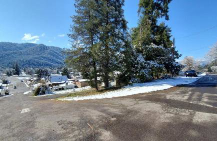 Panoramic View 2br on Hill in Uptown Oakridge - Foto 32