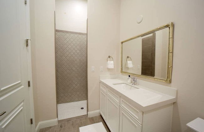 Vanderpump Rules Lake Havasu Luxury Villa w Pool - Photo 60