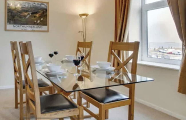 2bed Maisonette-sleeps 4-balcony, Sea Views, Wifi - Foto 8