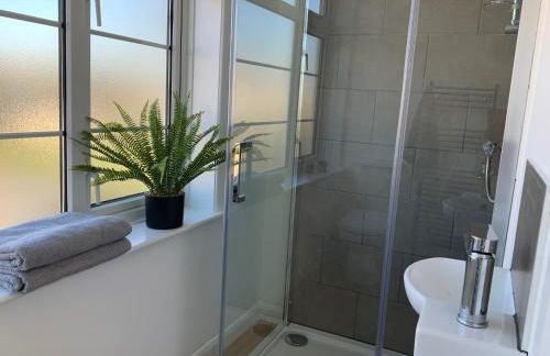 4 Bedroom House By Your Stay Solutions Short Lets & Serviced Accommodation Southampton With Terrace & Garden - Foto 37