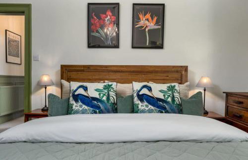 Historic Trackside Retreat, Charming Getaway - Photo 31