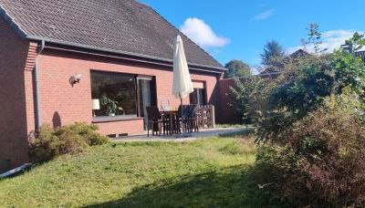 Ferienhaus mit Kamin nahe beheiztem am Waldschwimmbad - Foto 2