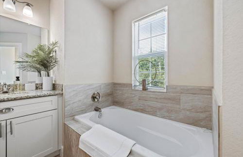 Near Med Center NRG Balcony Yard Desk WiFi Games - Foto 24