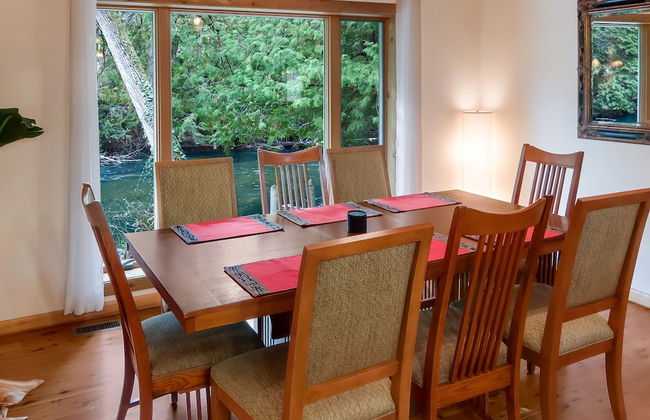 Boardman Monarch Upscale River Lodge HOT Tub! - Foto 32