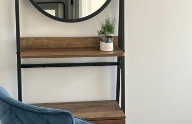 Redwing Retreat Bicester Village - Stylish Retreat Steps from the Shops - 2 Bed House with Garden and Parking - Foto 21