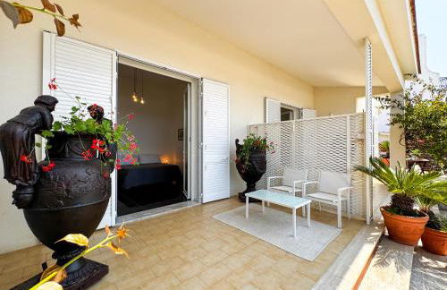 Villa Nauna - Beachfront Villa with Garden & Sea-View Terrace Santa Caterina - Marea Stays Collection - Foto 21