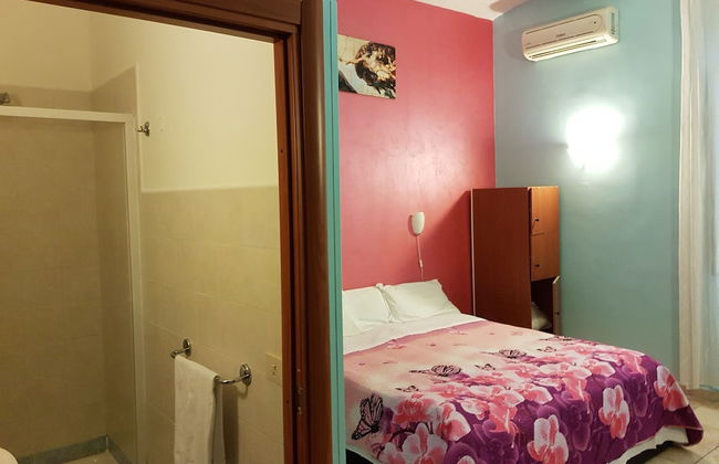 Român Holidays Hostel - Foto 4