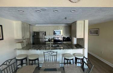 Beach Retreat in Redington Shores - Foto 10