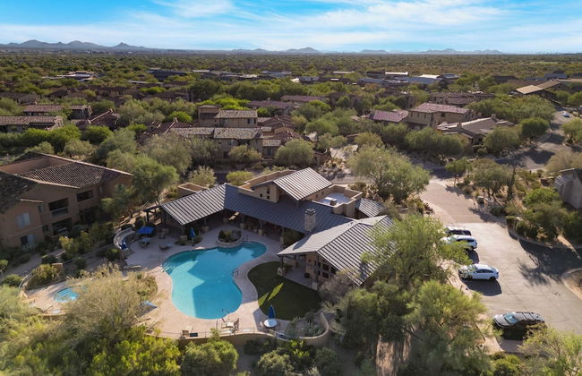 Desert Village Vista by Avantstay Patio w/ Fire Pit, Pool Access - Foto 27