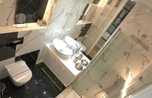 Blue Velvet Premium Apartments - Photo 16