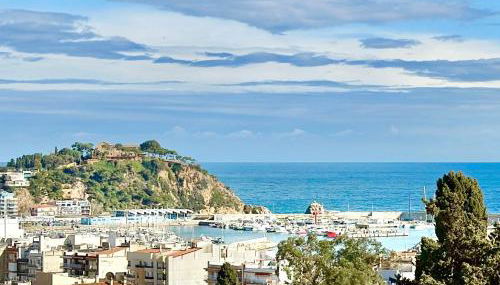 Ático con Vistas al Mar a un Paso del Centro - Foto 1