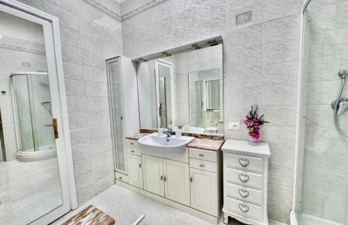 Kibilu - Luxury City Centre APT with Parking - Foto 33