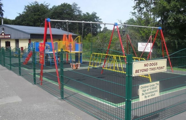 Upper Lake Chalet , Dog and Pet Friendly - Photo 11