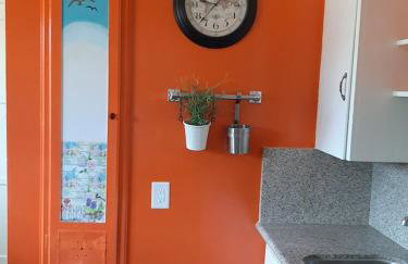 HARRY'S MAN CAVE - A Vintage Motel on the Historic 395 route - The New Star Motel Experience - Photo 112