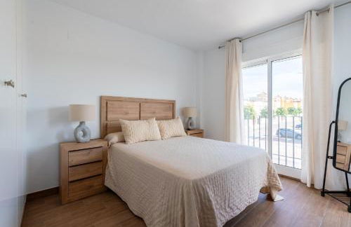 Amplio y luminoso chalet en Gerena, para familias o grupos - Foto 8