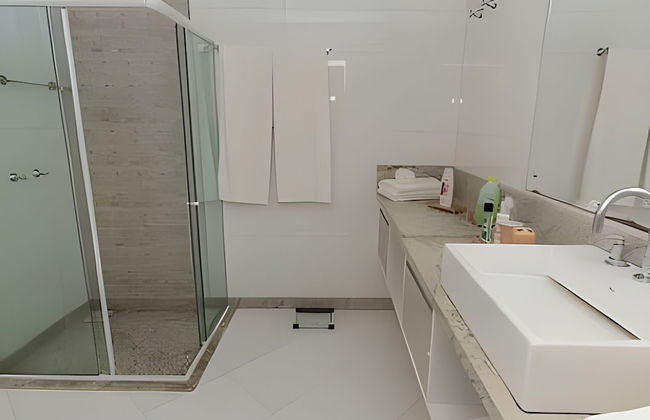 Casa com piscina 5 suites 1 quarto e AC - Photo 23