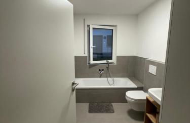 Hochwertige Stilvolle 2 Zimmer Erdgeschoss Wohnung mit großer Terasse und Garten - Foto 16