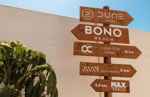 Modern beachside Penthouse with amazing sea views in Costabella, Marbella - Photo 31